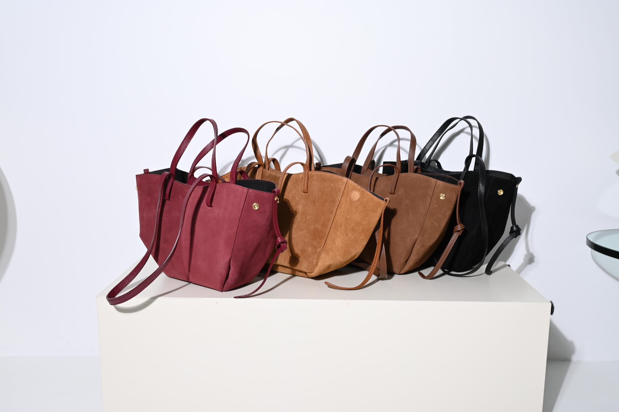 Torebka Penelope - jasnobrązowy zamszowa - obrazek 2