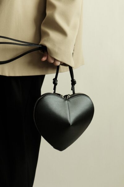 Torebka Love - czarna skórzana