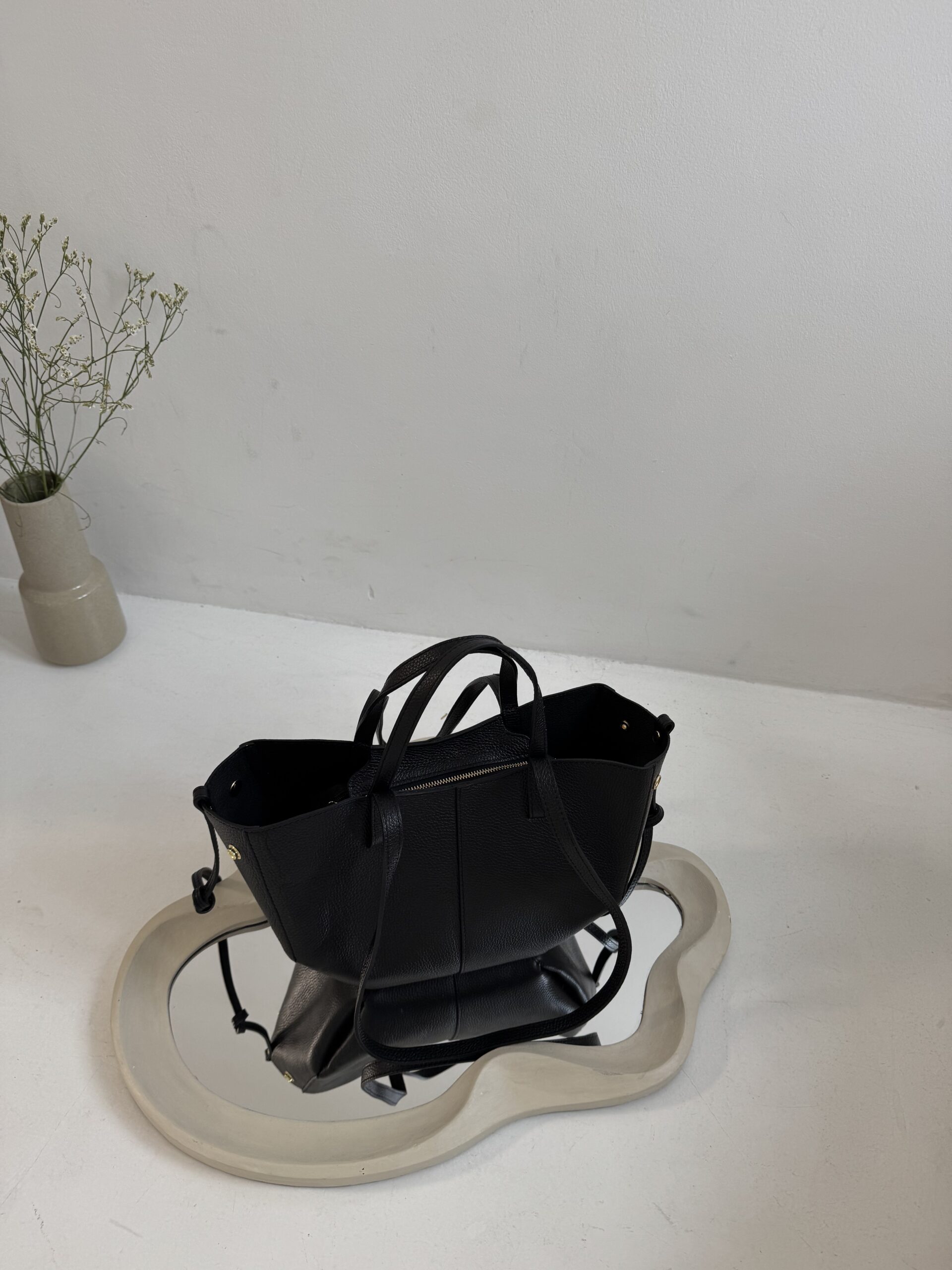 Torebka Penelope - czarna skórzana - obrazek 2